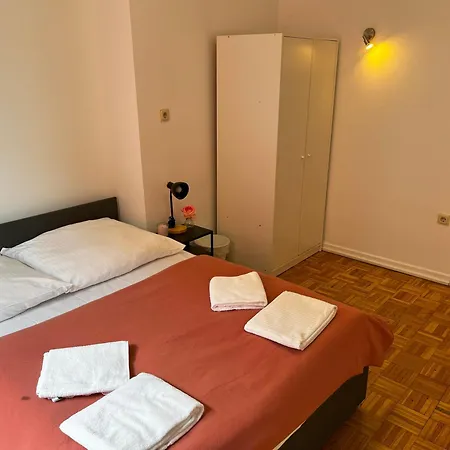 Hostel Private At Heumarkt, Center