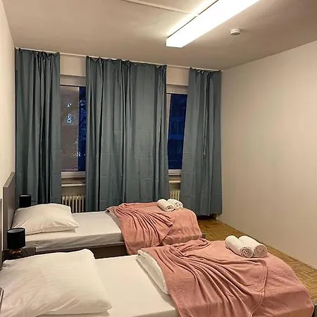 Hostel Private At Heumarkt, Center *