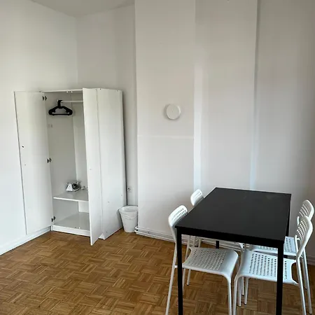 Private At Heumarkt, Center Hostel