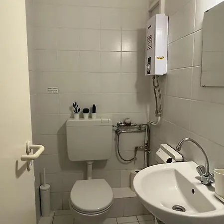 Hostel Private At Heumarkt, Center *