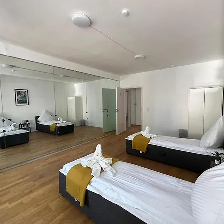 Private At Heumarkt, Center