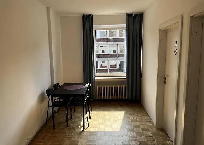 Hostel Private At Heumarkt, Center Κολωνία