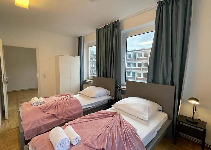 Private At Heumarkt, Center Hostel Κολωνία
