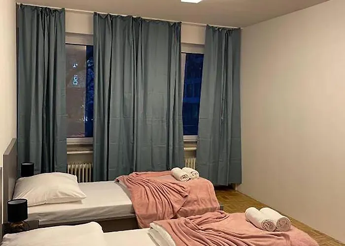 Hostel Private At Heumarkt, Center *