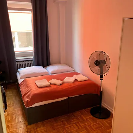Private At Heumarkt, Center Hostel Köln