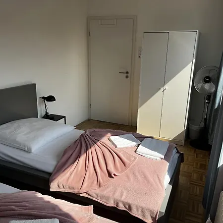 Hostel Private At Heumarkt, Center *