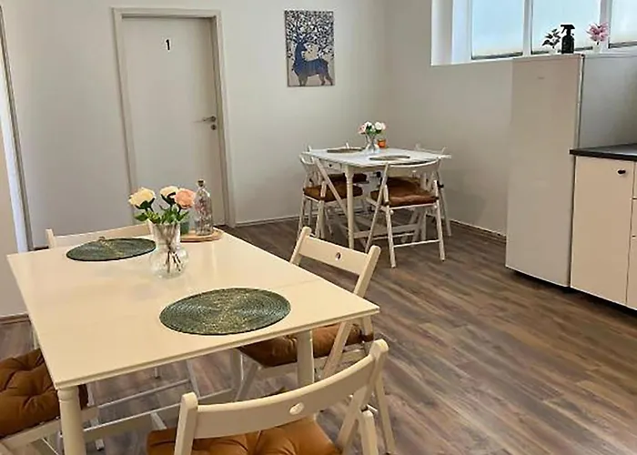 Private At Heumarkt, Center Hostel