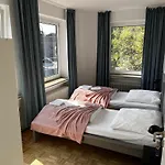 Private At Heumarkt, Center Хостел *