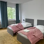 Private At Heumarkt, Center Хостел Кёльн