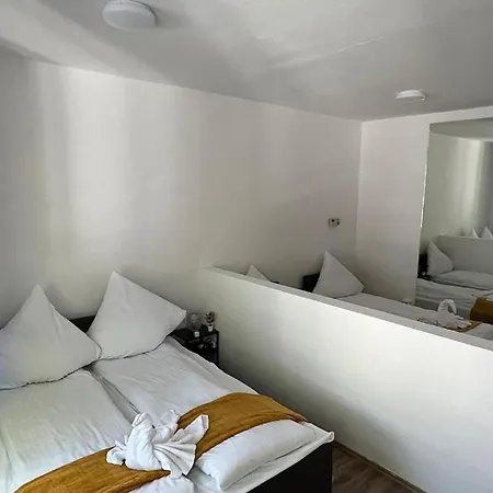 Hostel Private At Heumarkt, Center Köln