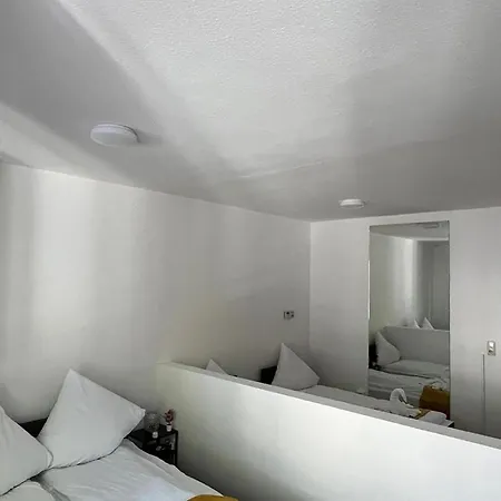 Private At Heumarkt, Center Hostel